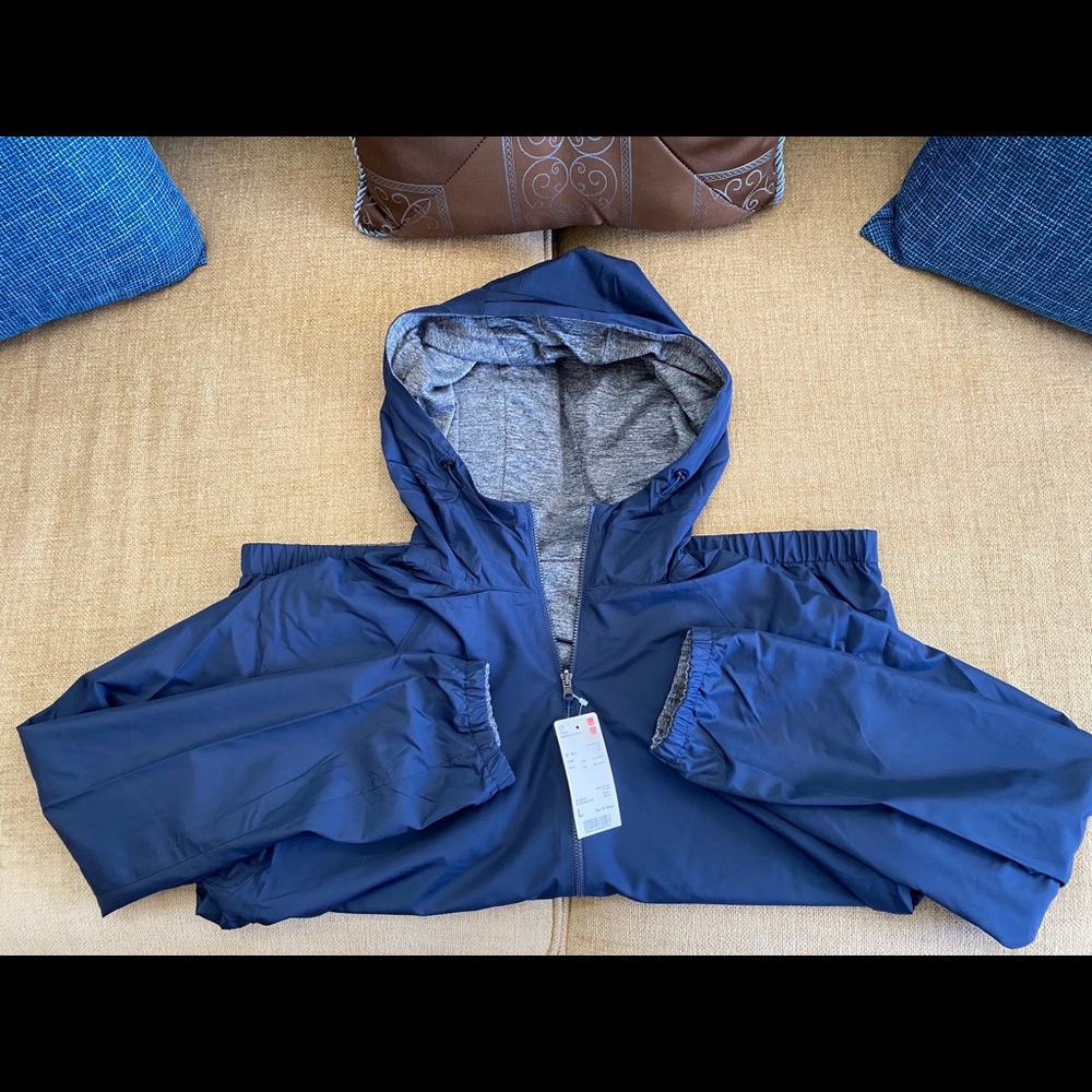 Woman’s Uniqlo soft Parka BRAND NEW!